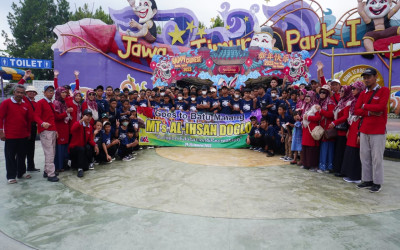 STUDY TOUR MTs Al Ihsan: Kelas 8 Menjelajahi Wisata Edukatif di Jatim Park 1, Masjid Turen, dan Museum